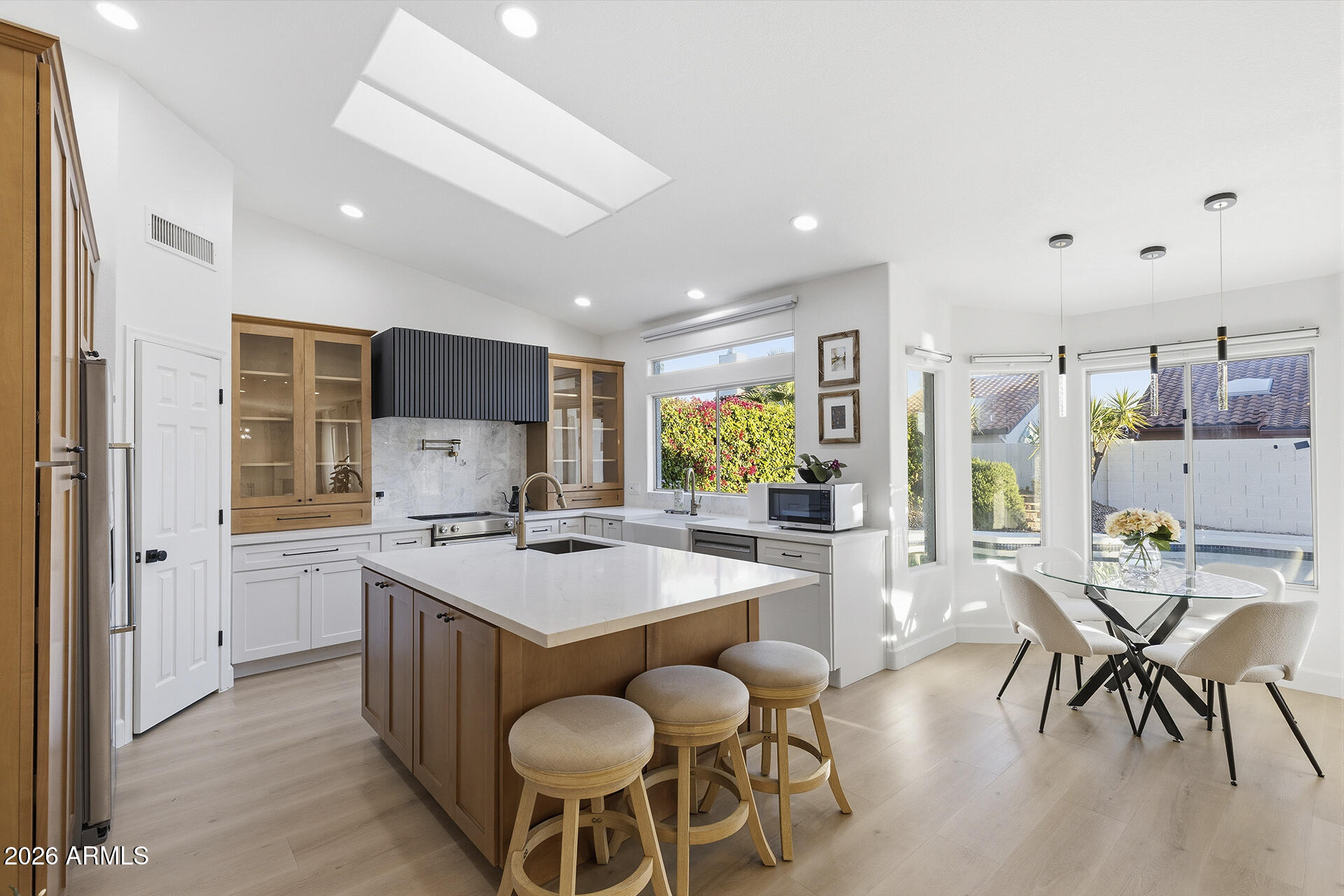 5641 E GRANDVIEW Road