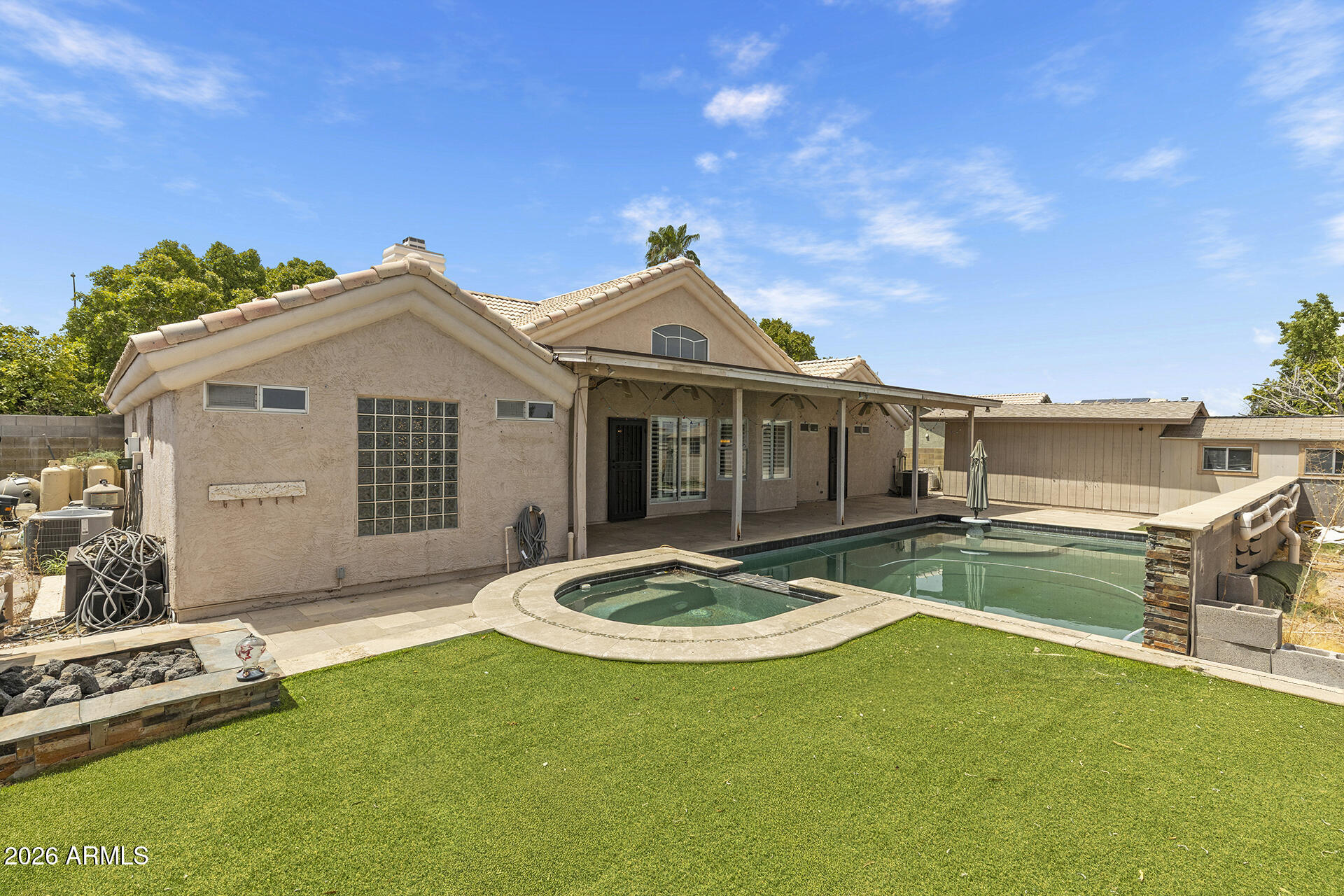 3052 E NORA Street