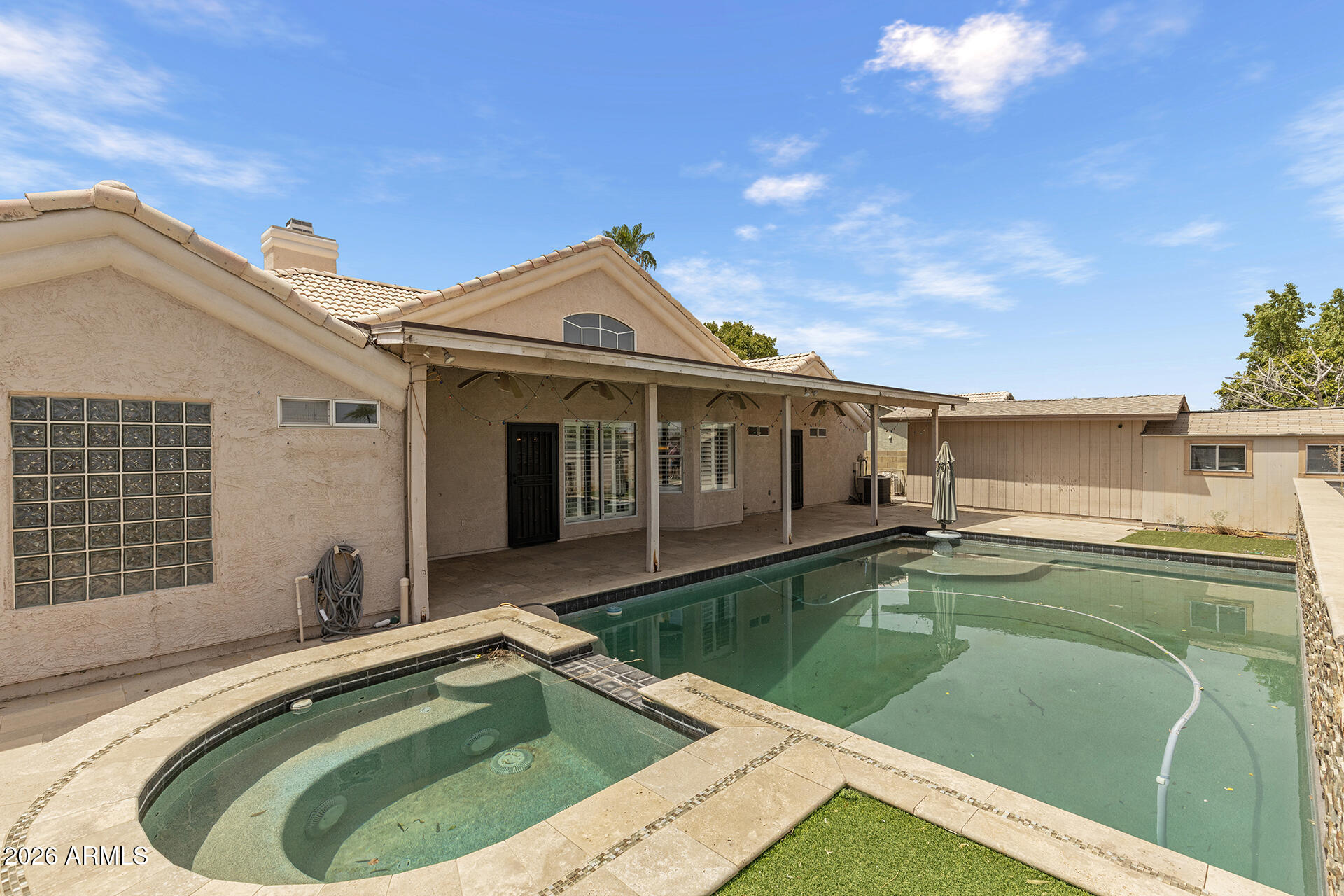 3052 E NORA Street