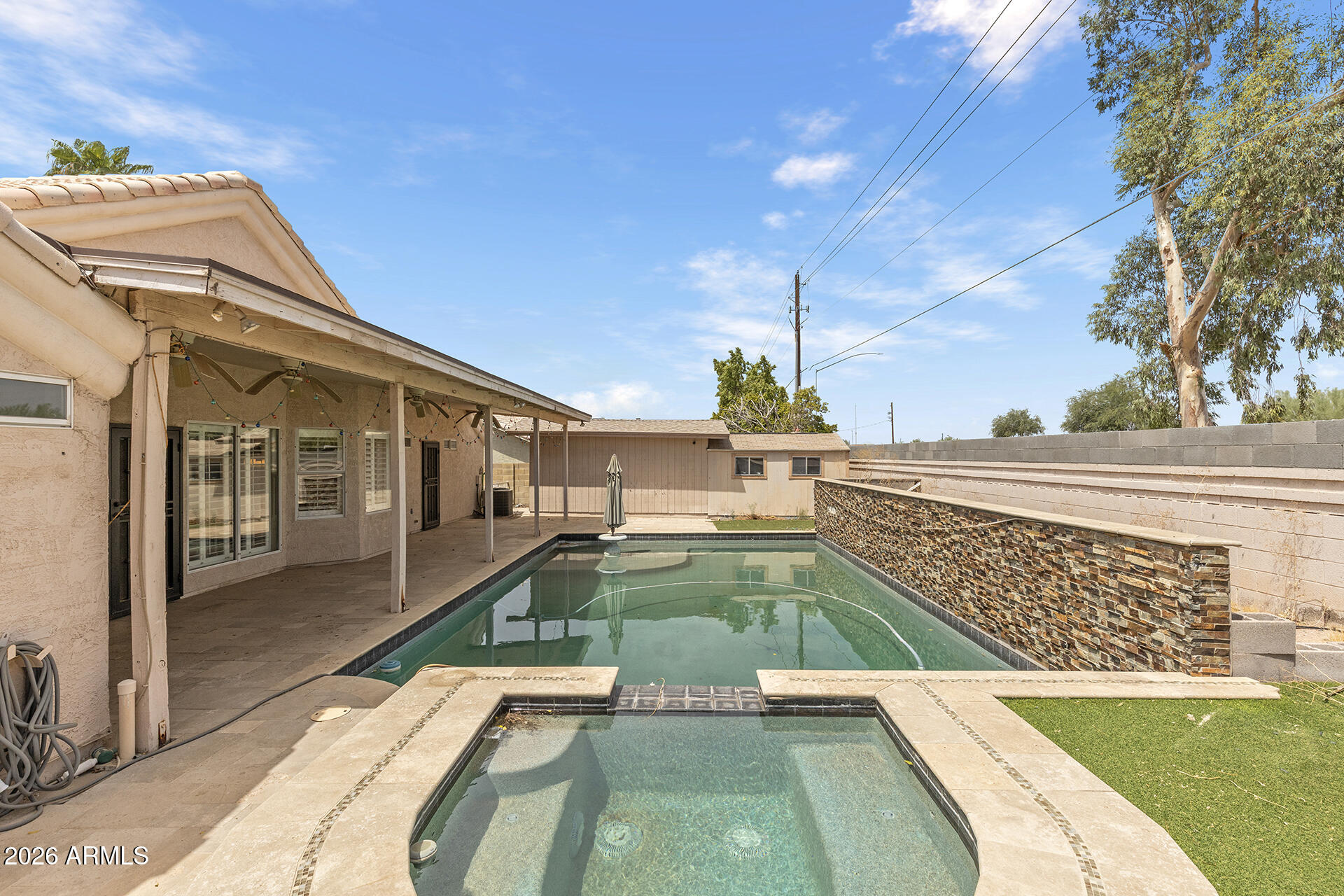 3052 E NORA Street