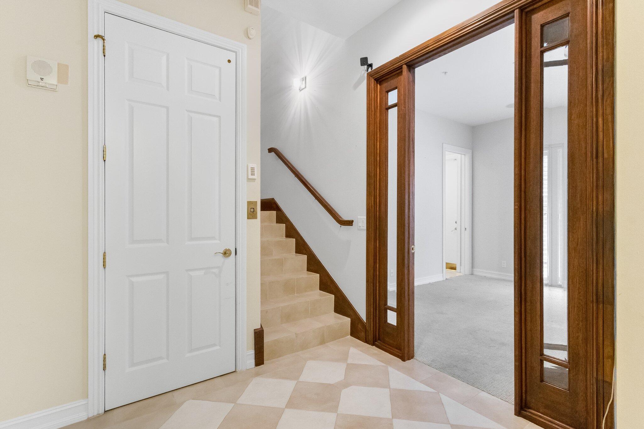 921 Osceola Drive 11