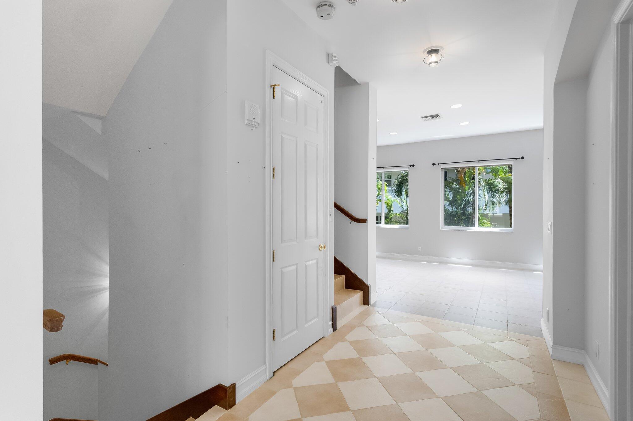 921 Osceola Drive 11