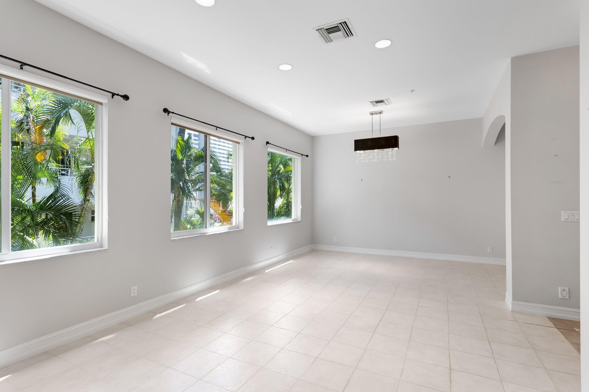 921 Osceola Drive 11