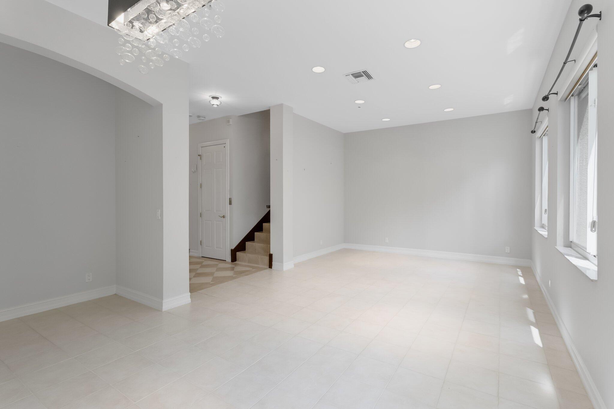 921 Osceola Drive 11