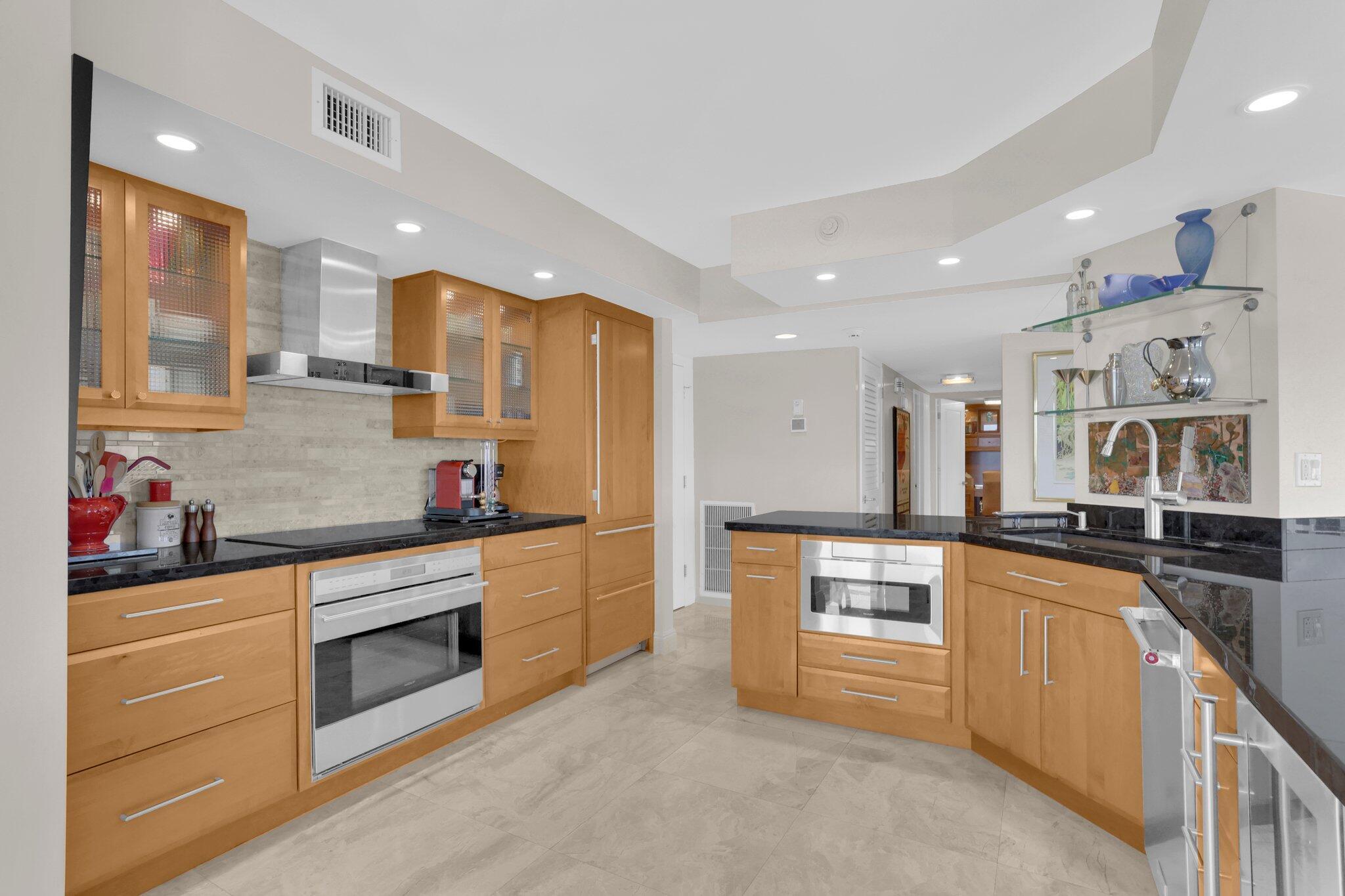 2066 N Ocean Boulevard 14nw