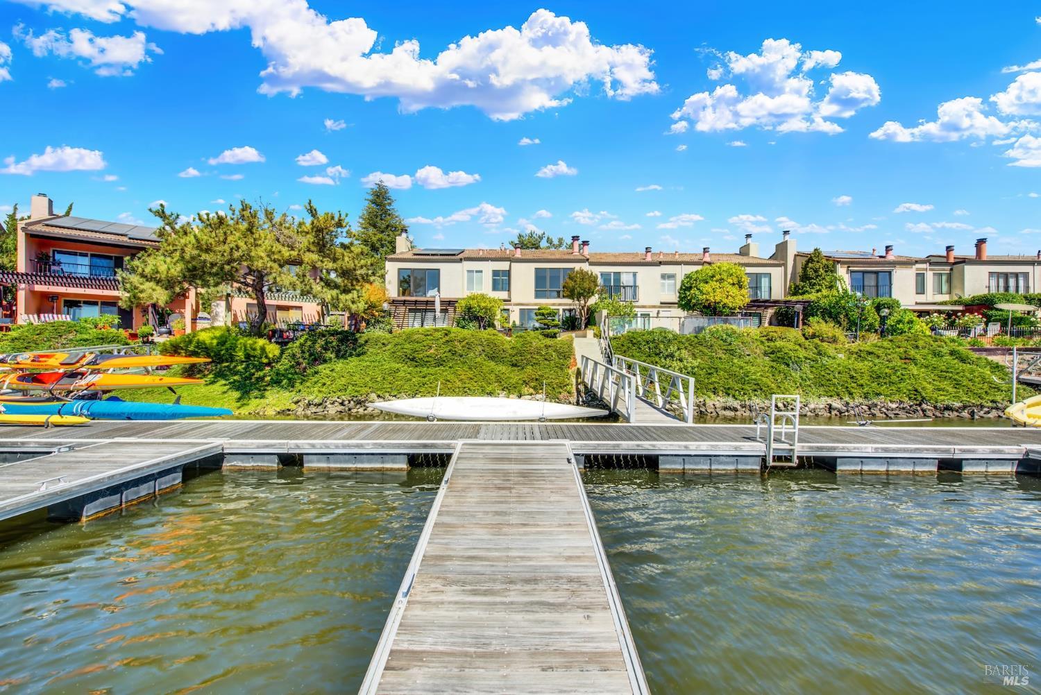 927 Marina Dr