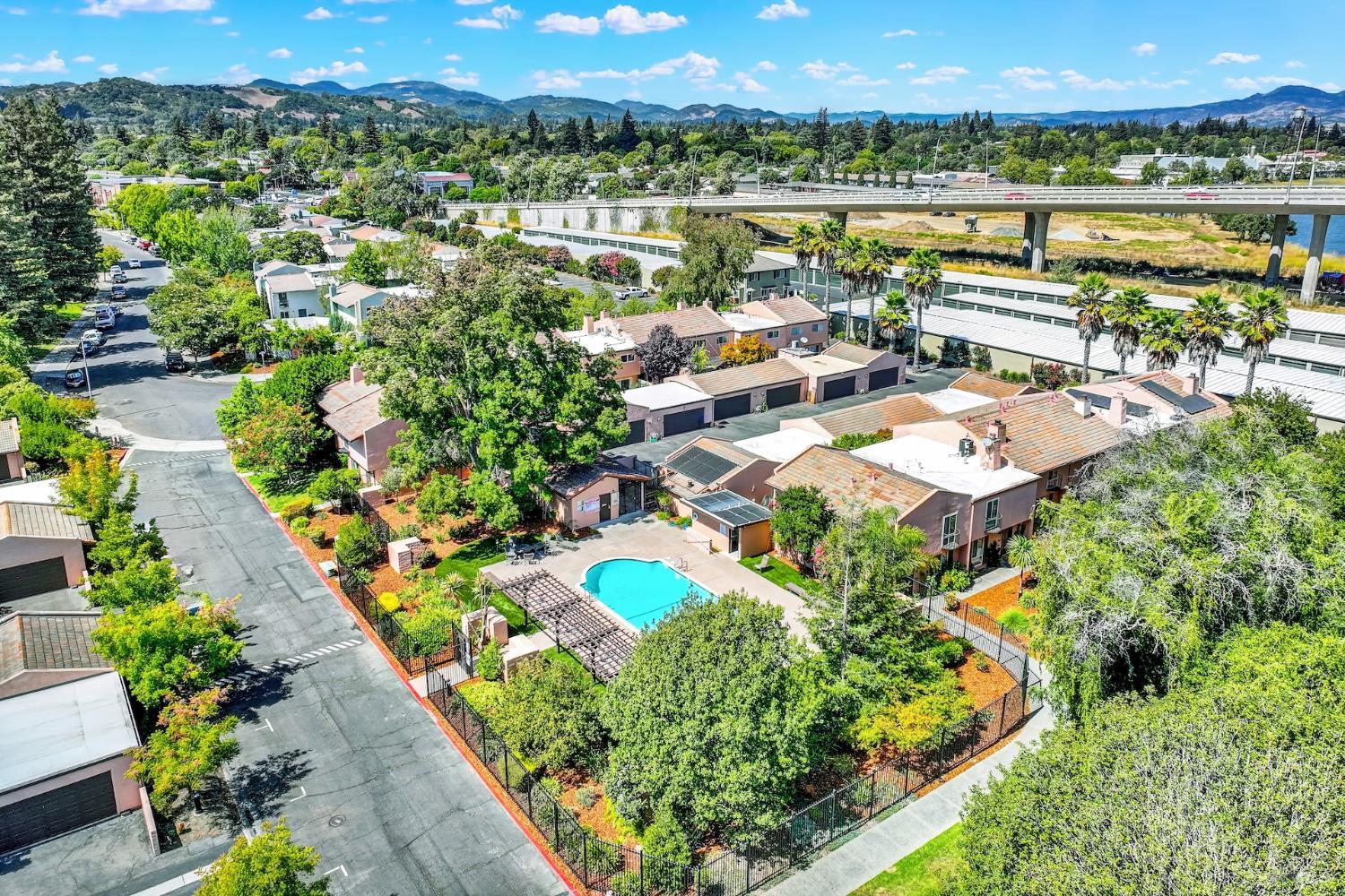 927 Marina Dr