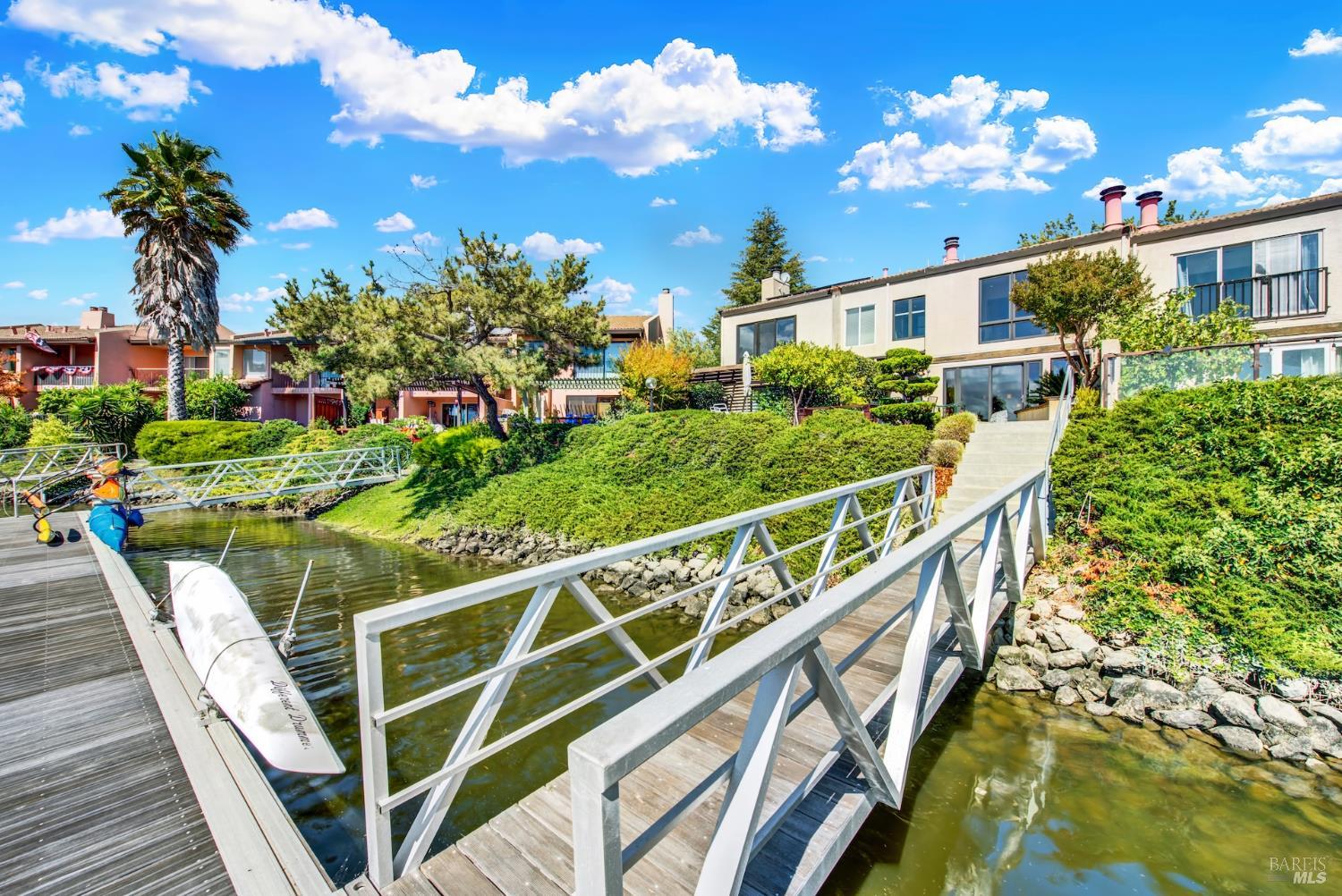 927 Marina Dr