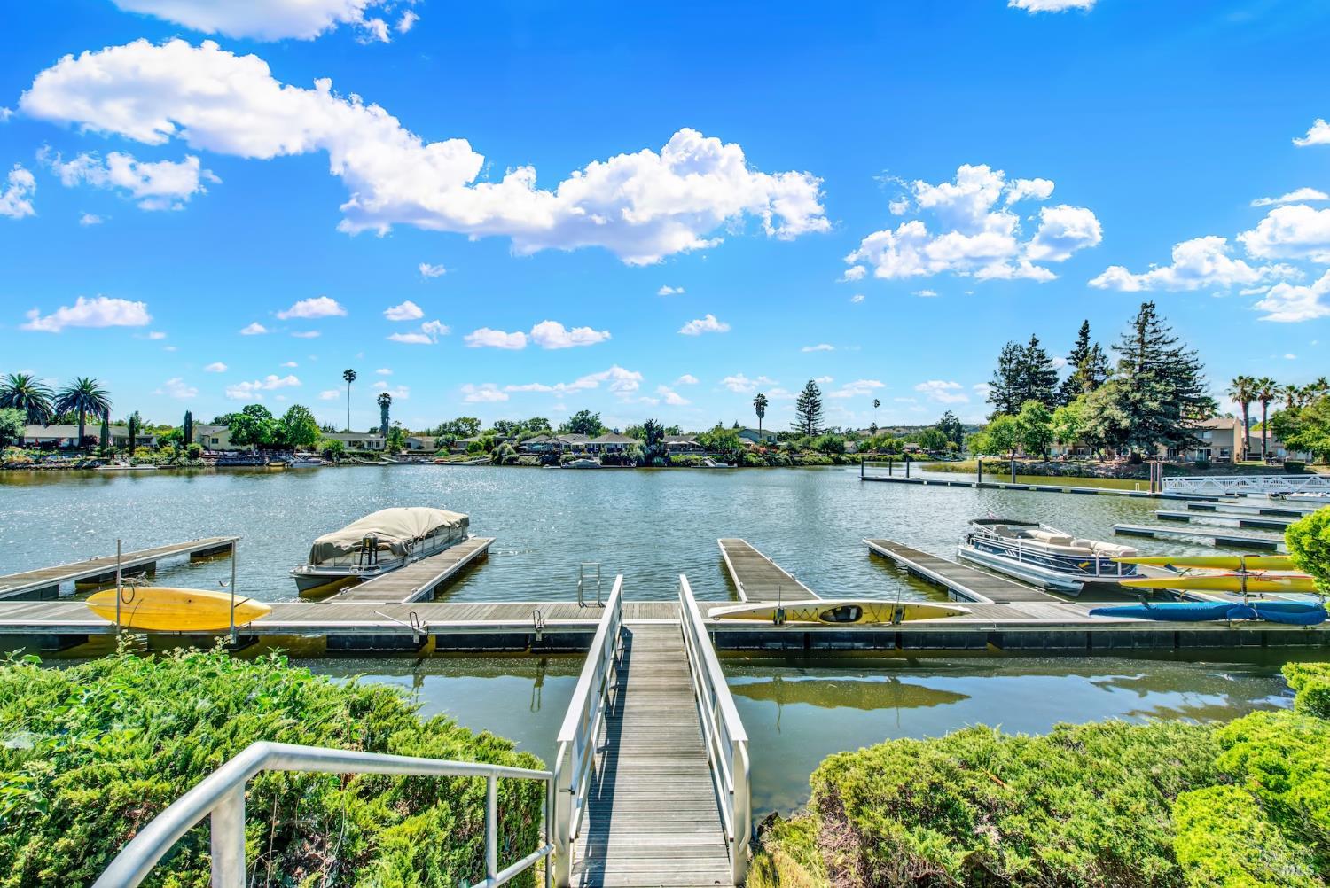 927 Marina Dr