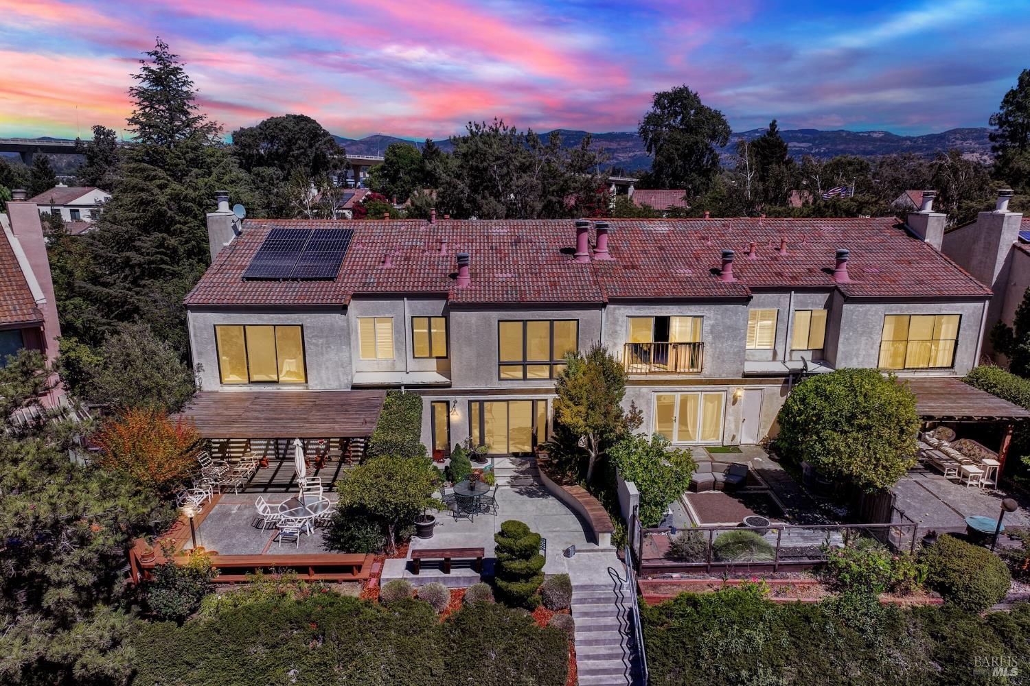 927 Marina Dr