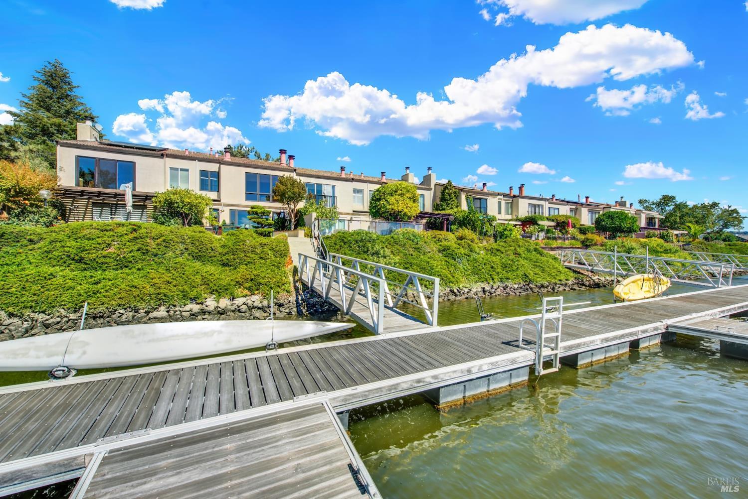 927 Marina Dr