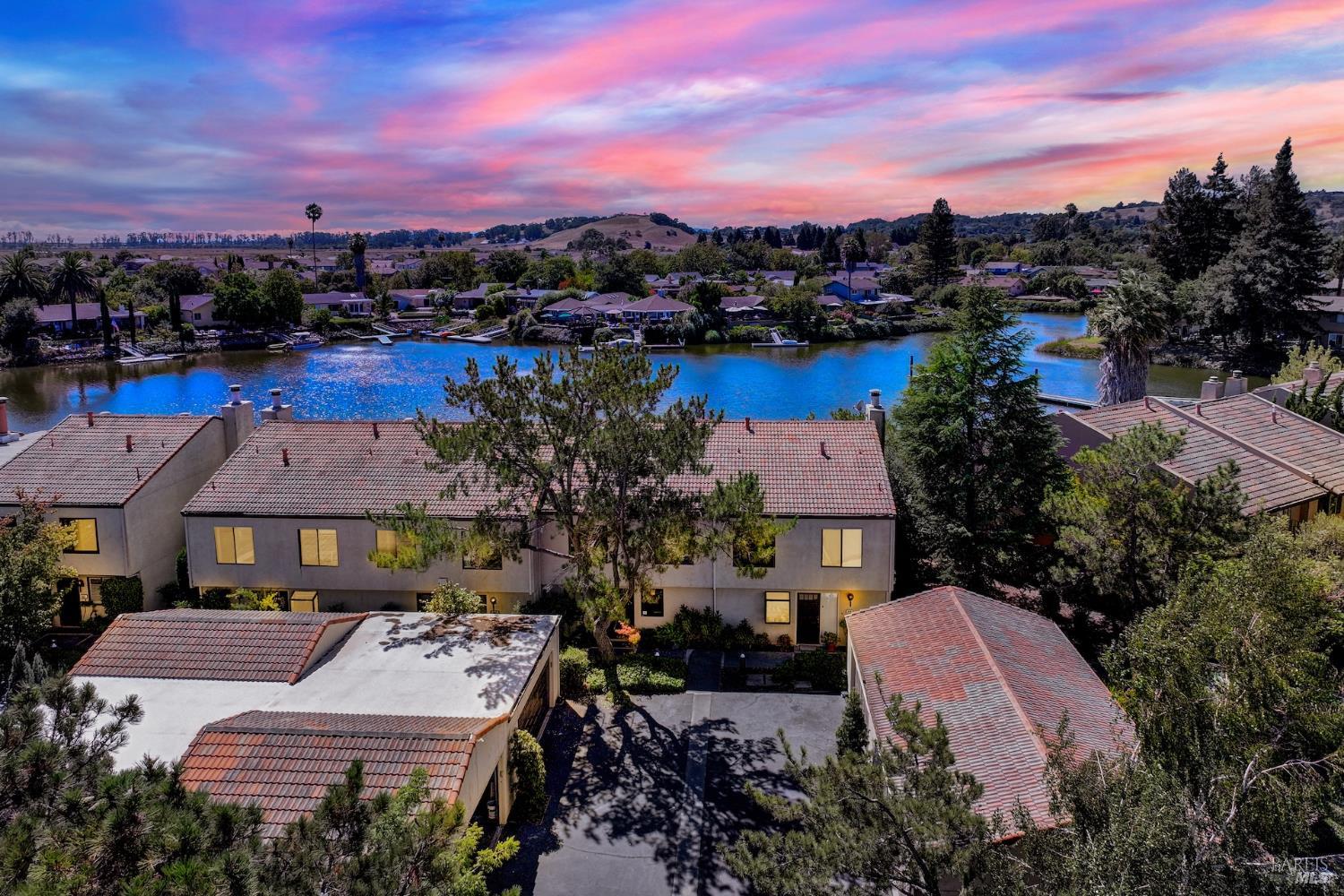 927 Marina Dr