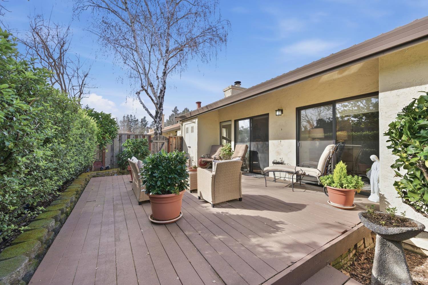 77 Fountain Grove Circle