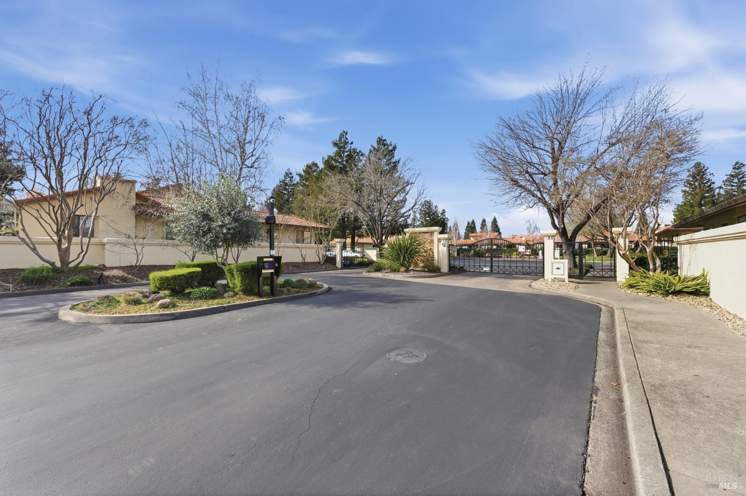 77 Fountain Grove Circle