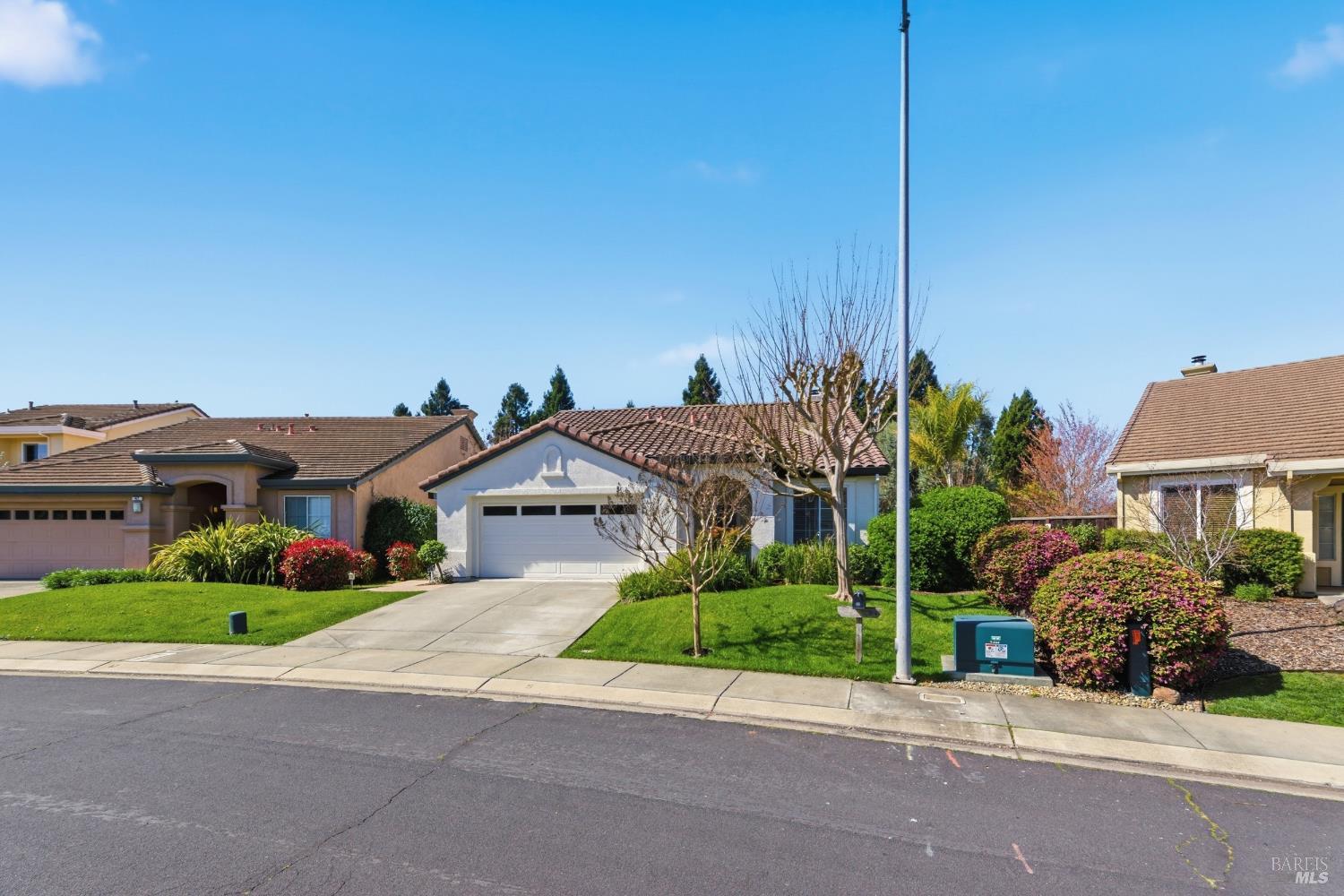 51 Regatta Way