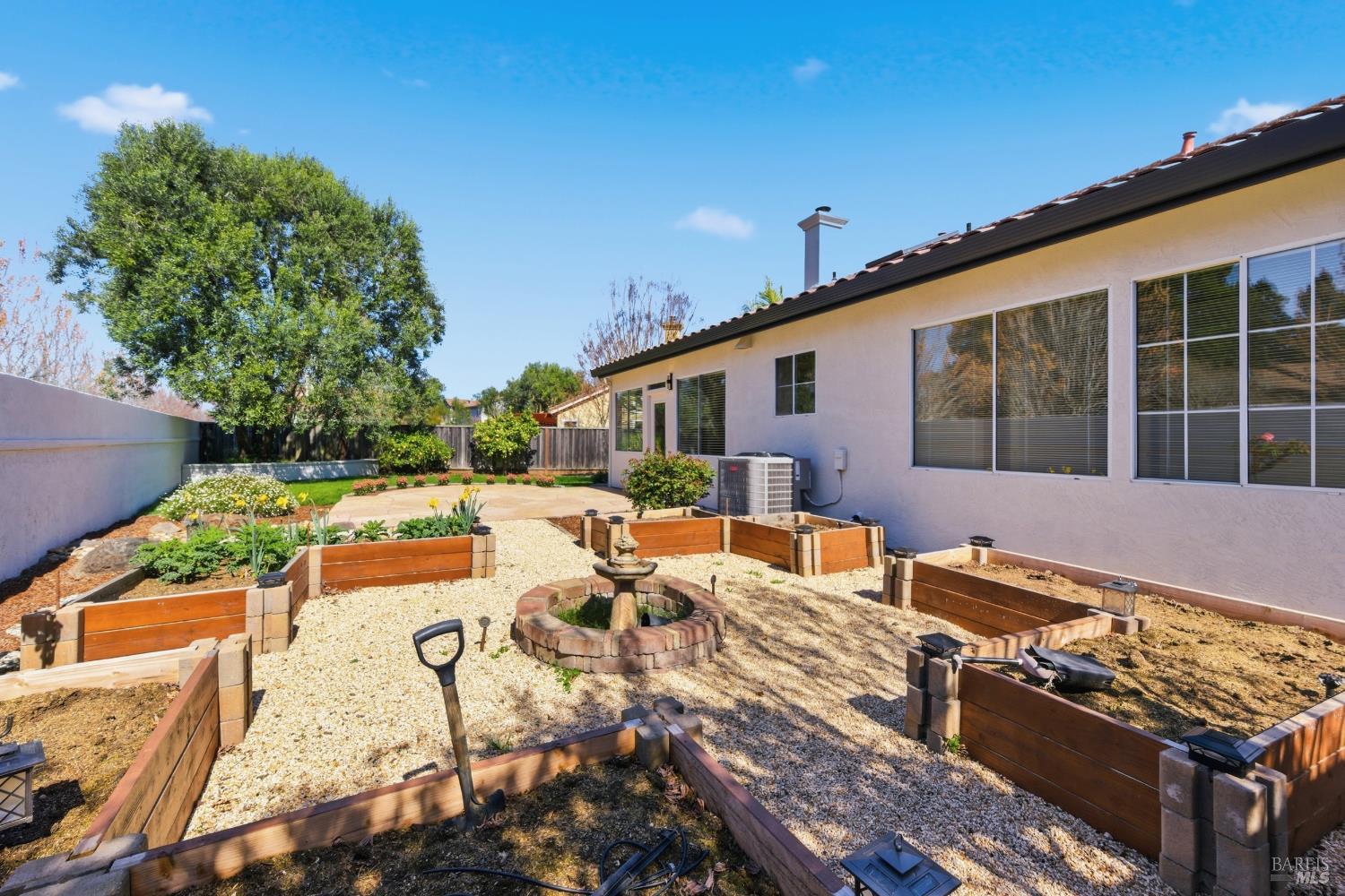 51 Regatta Way