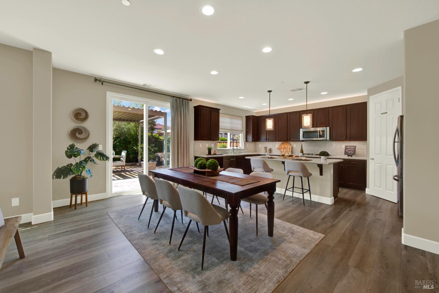 837 Erin Way