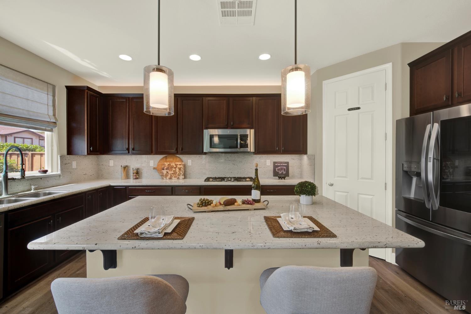 837 Erin Way