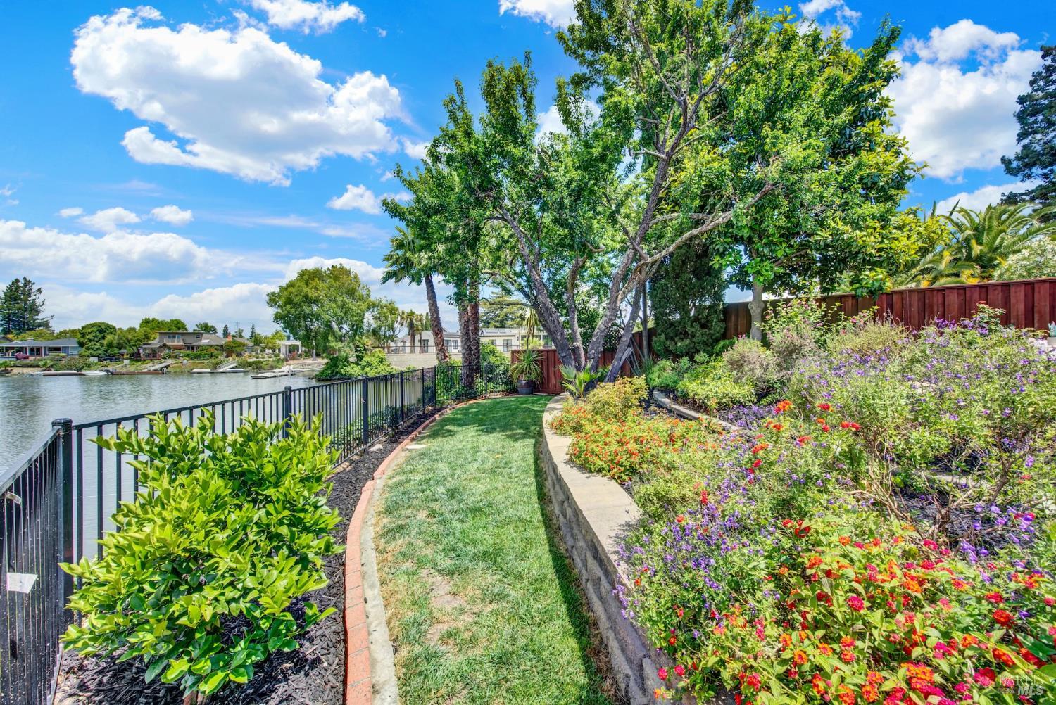 773 La Salle Way