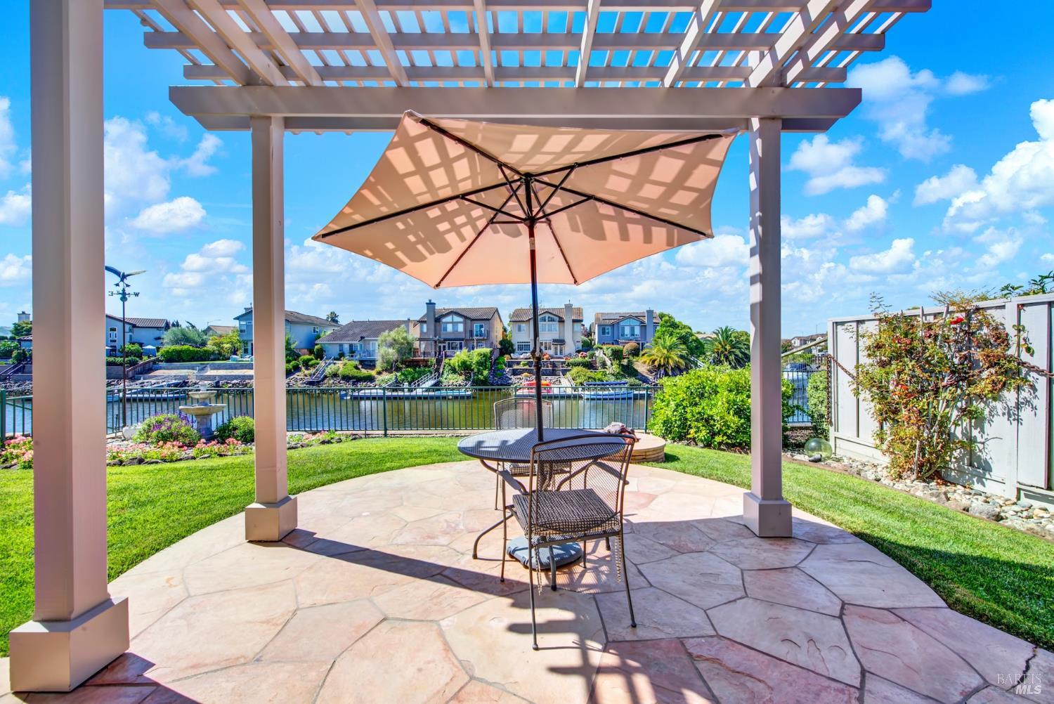 41 N Newport Drive