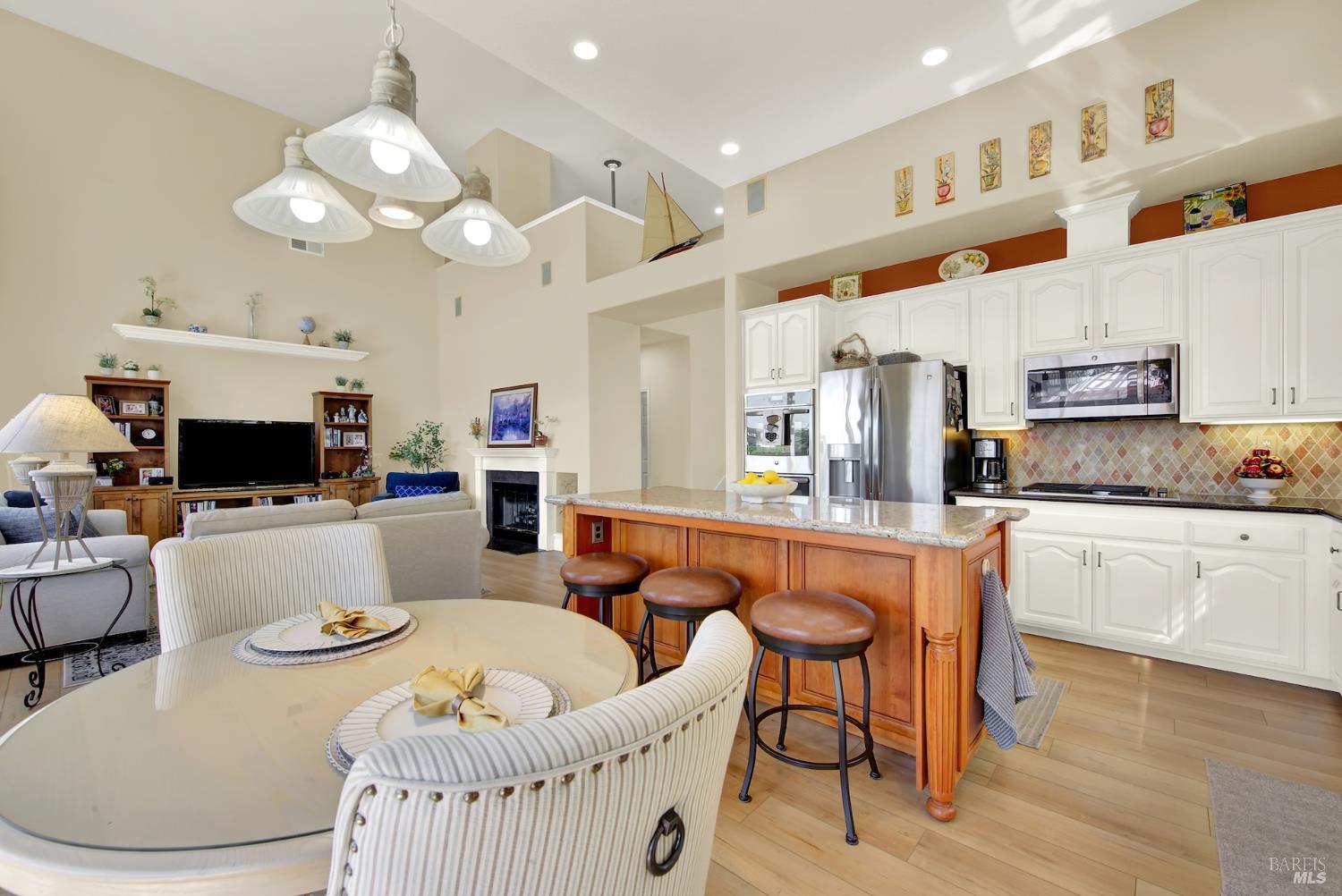 41 N Newport Drive