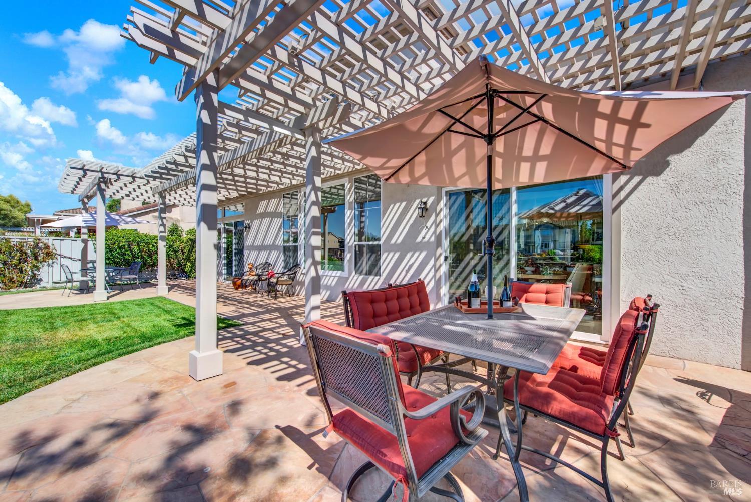 41 N Newport Drive