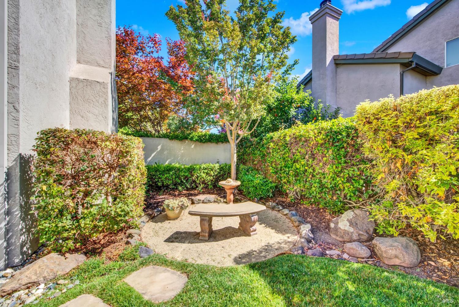 41 N Newport Drive