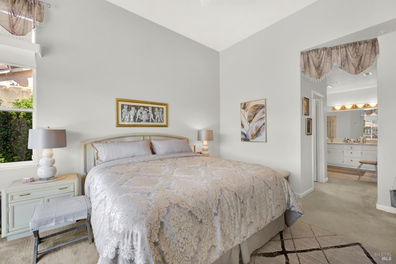 41 N Newport Drive