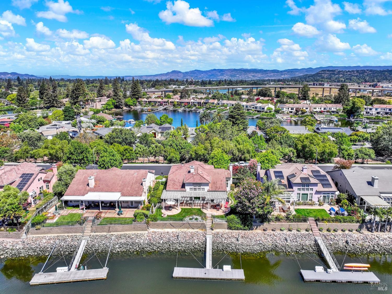 41 N Newport Drive