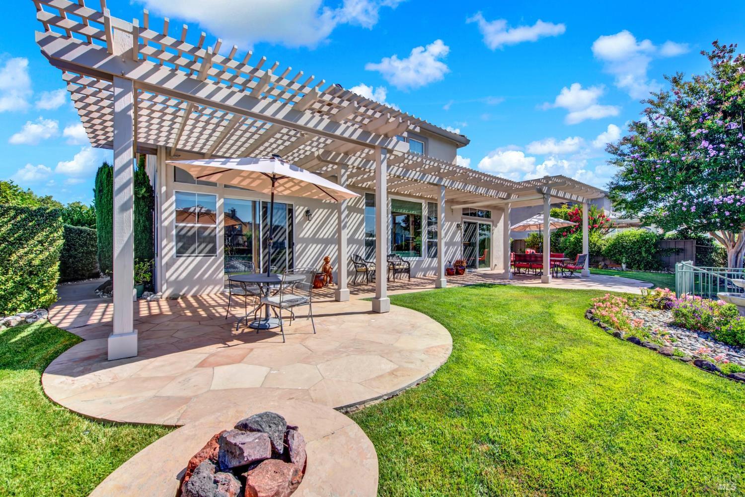 41 N Newport Drive