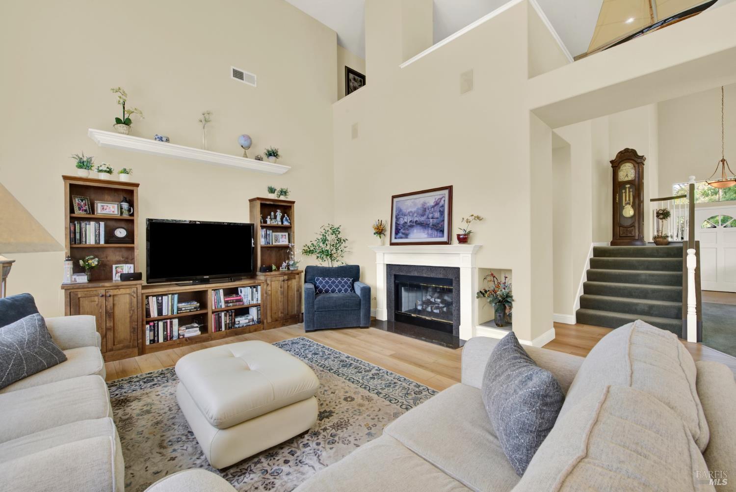 41 N Newport Drive