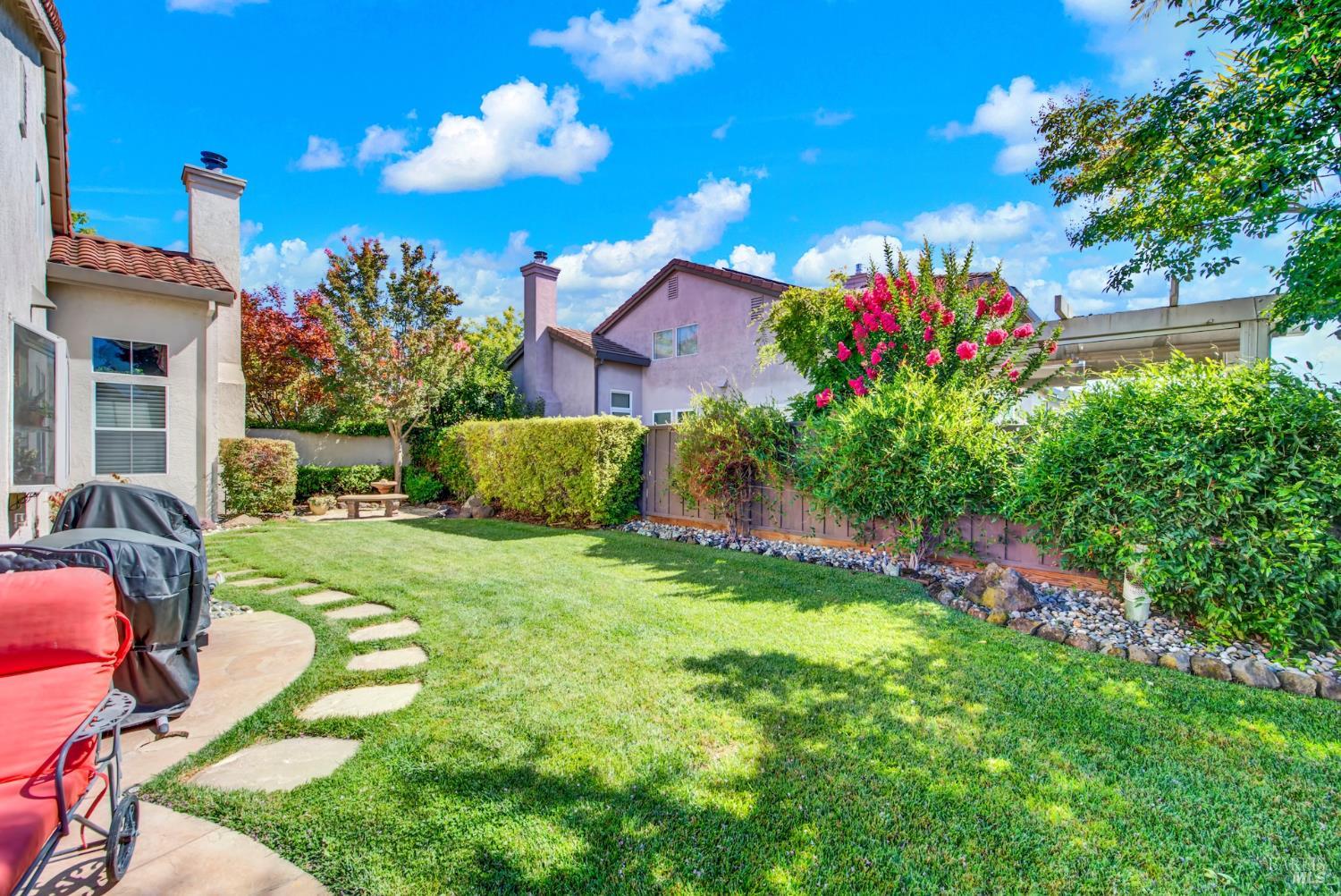 41 N Newport Drive