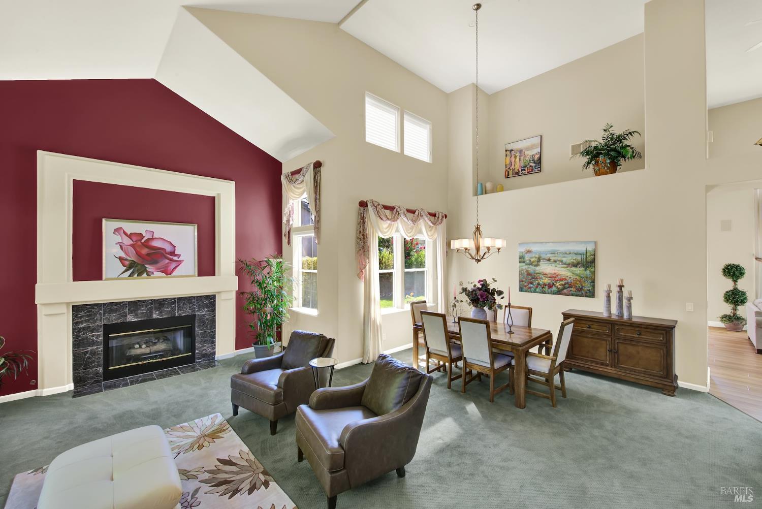 41 N Newport Drive