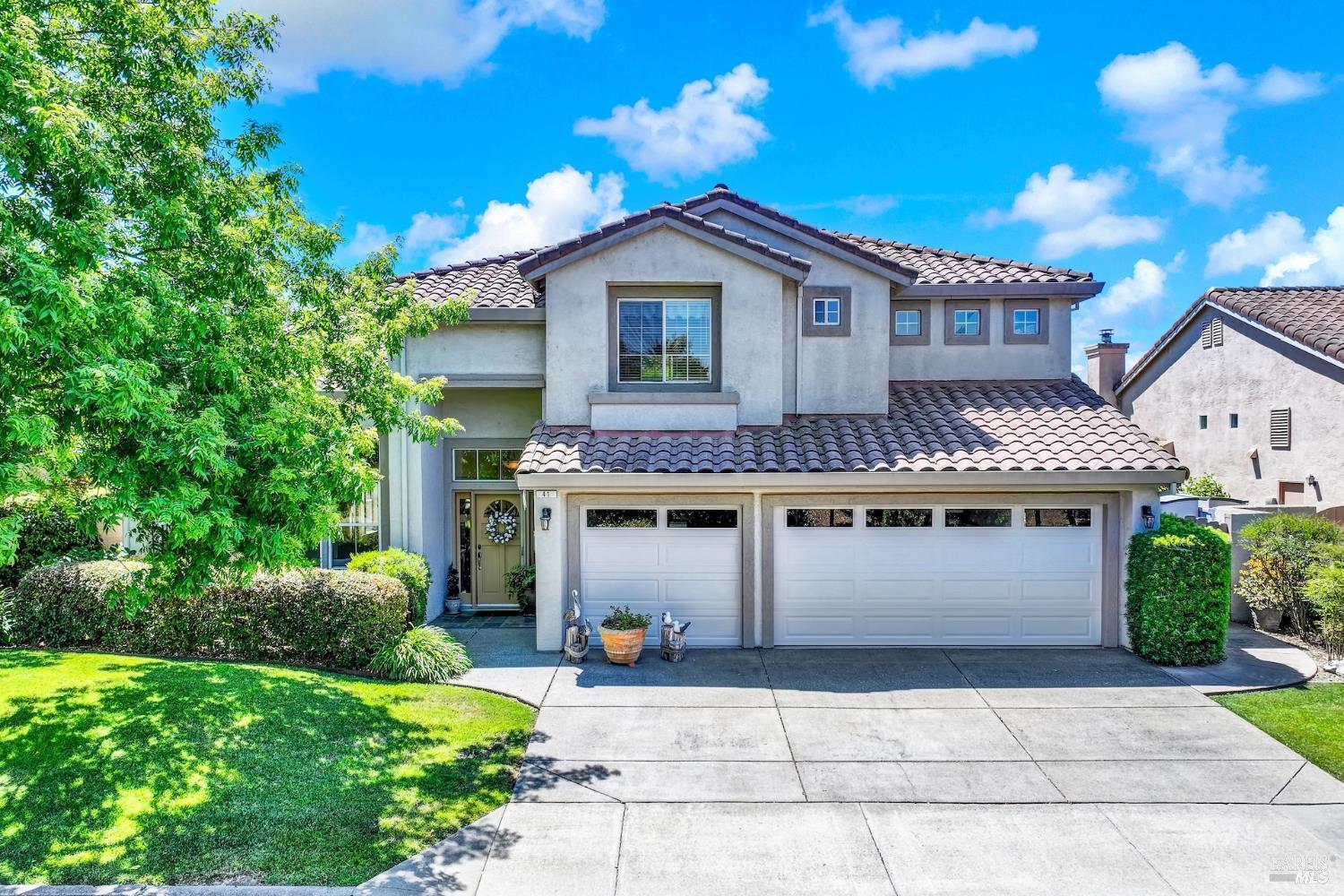 41 N Newport Drive