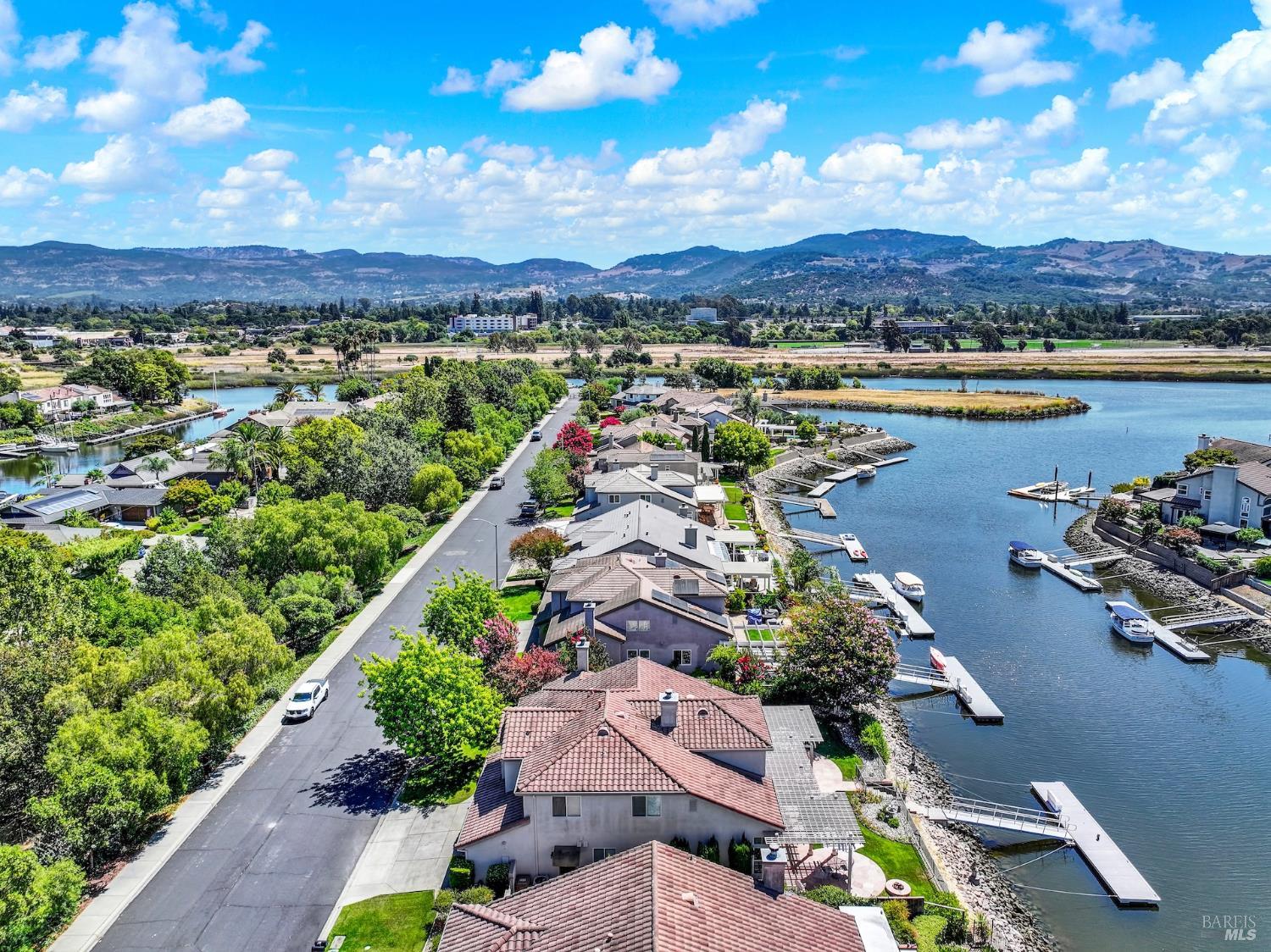 41 N Newport Drive