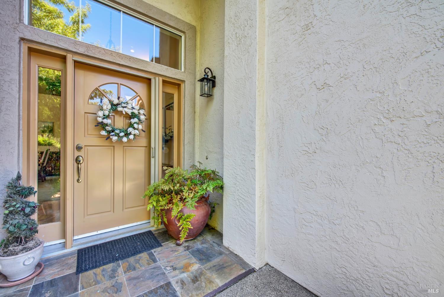 41 N Newport Drive