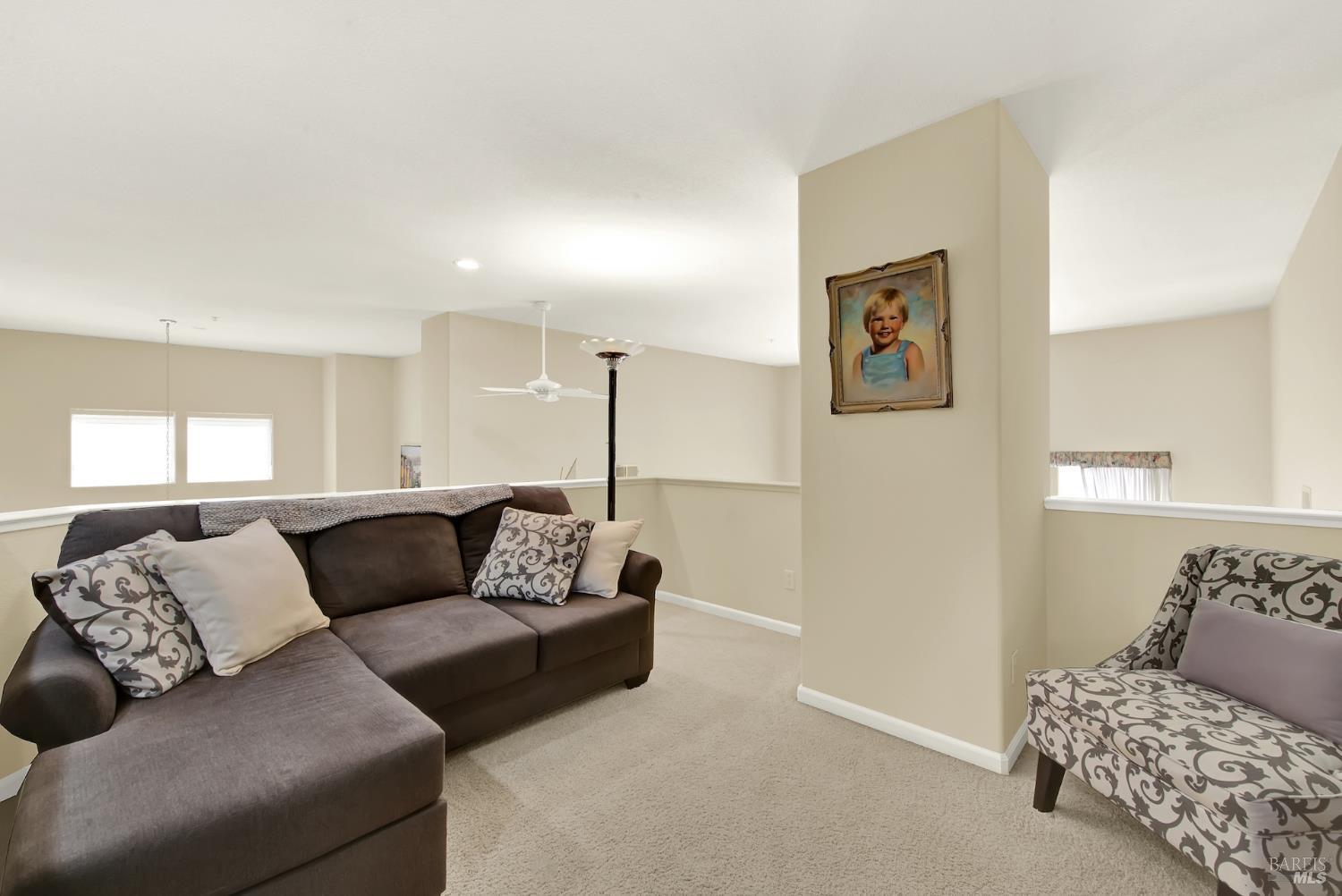 41 N Newport Drive