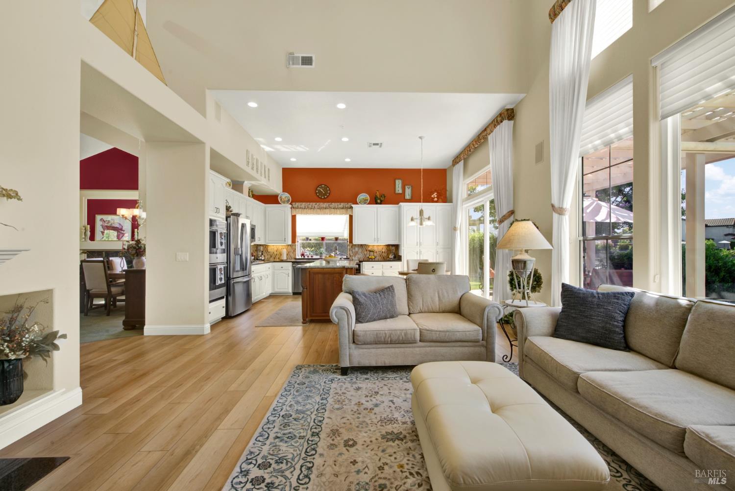 41 N Newport Drive