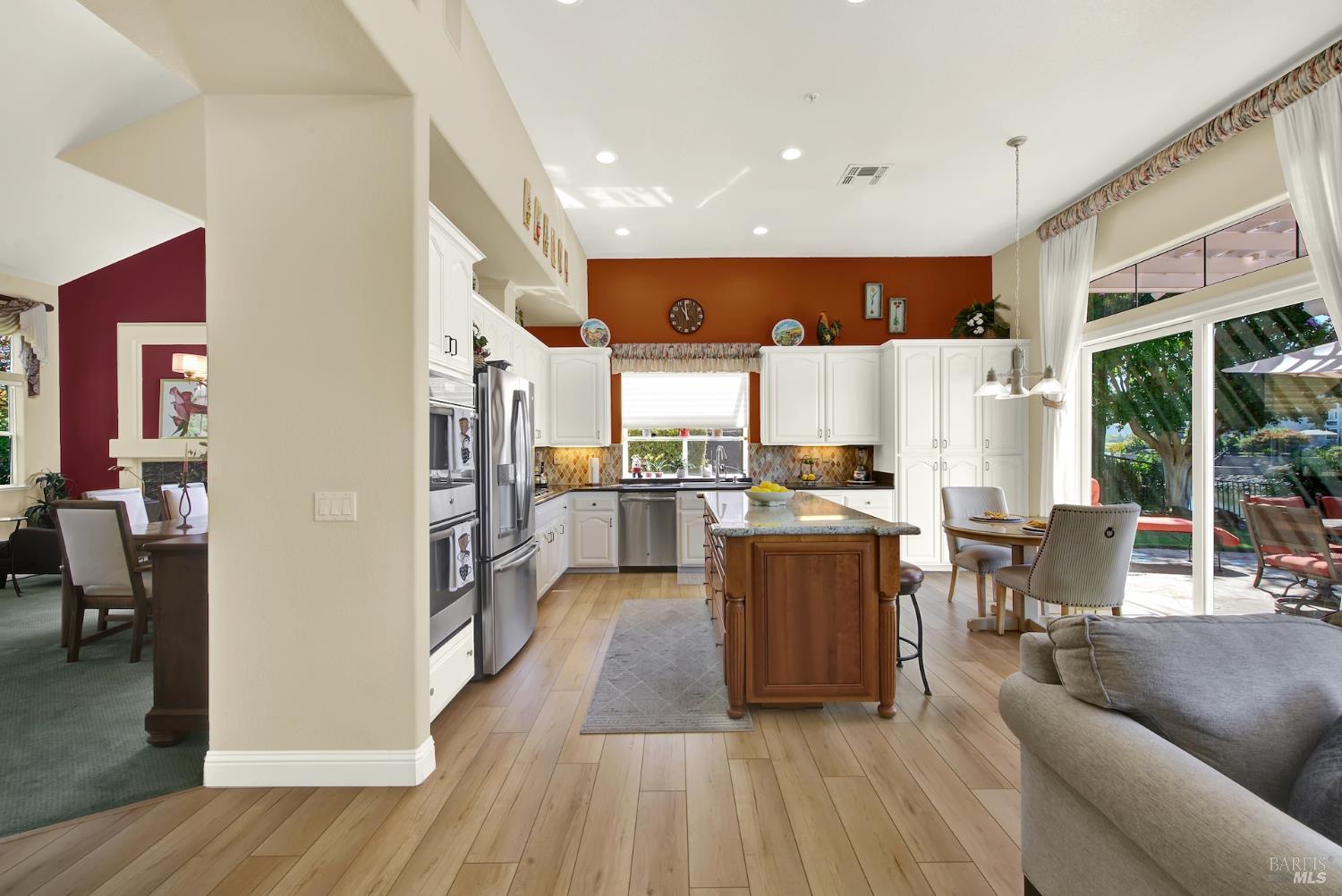 41 N Newport Drive