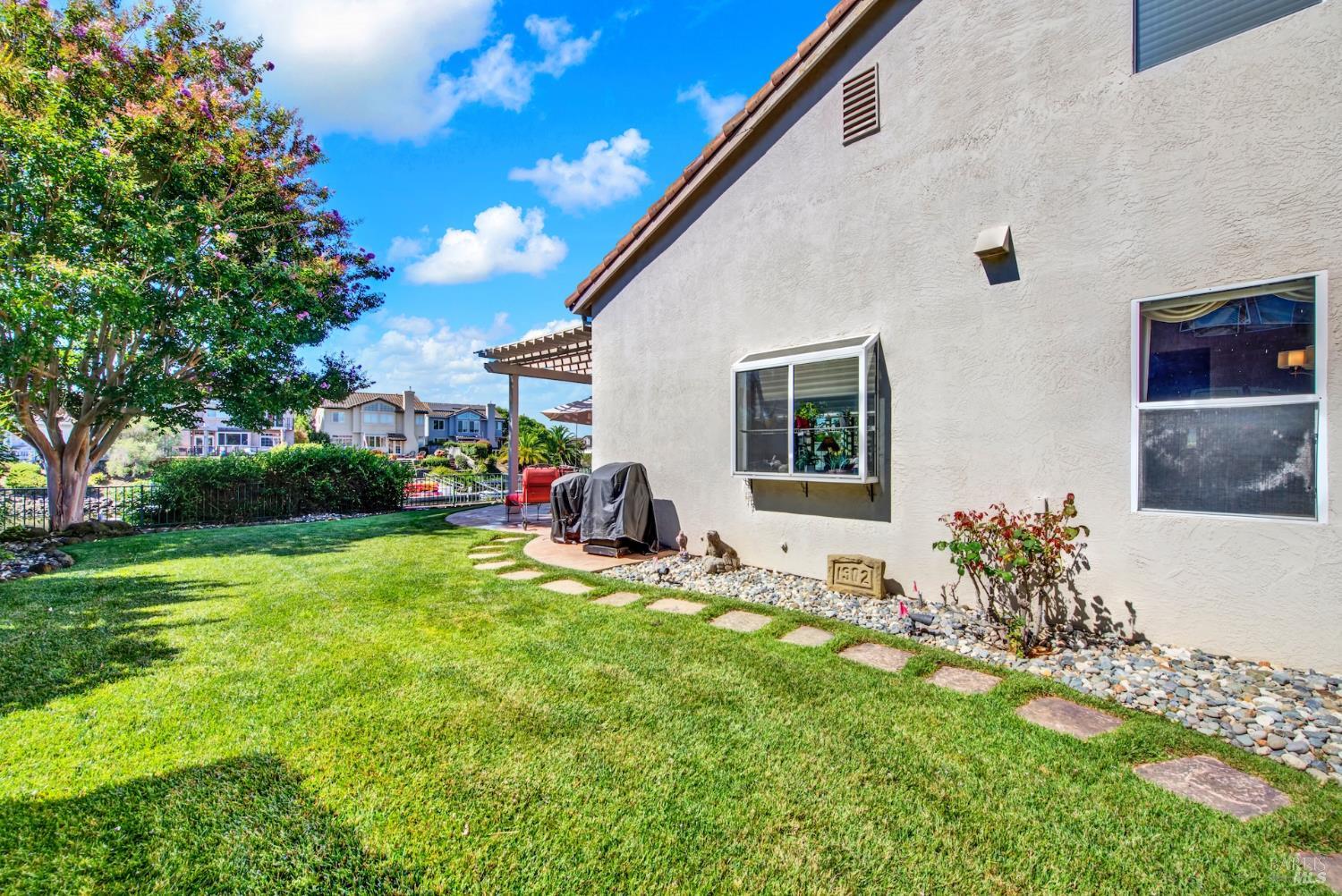 41 N Newport Drive