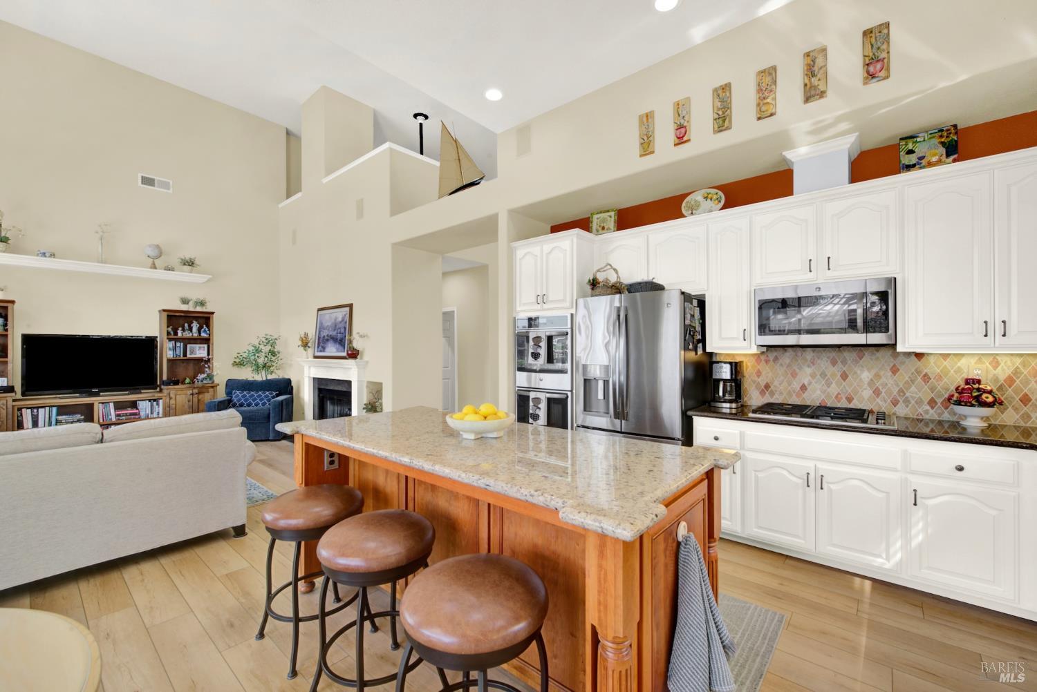41 N Newport Drive