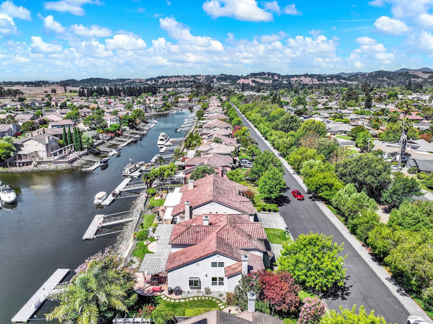 41 N Newport Drive