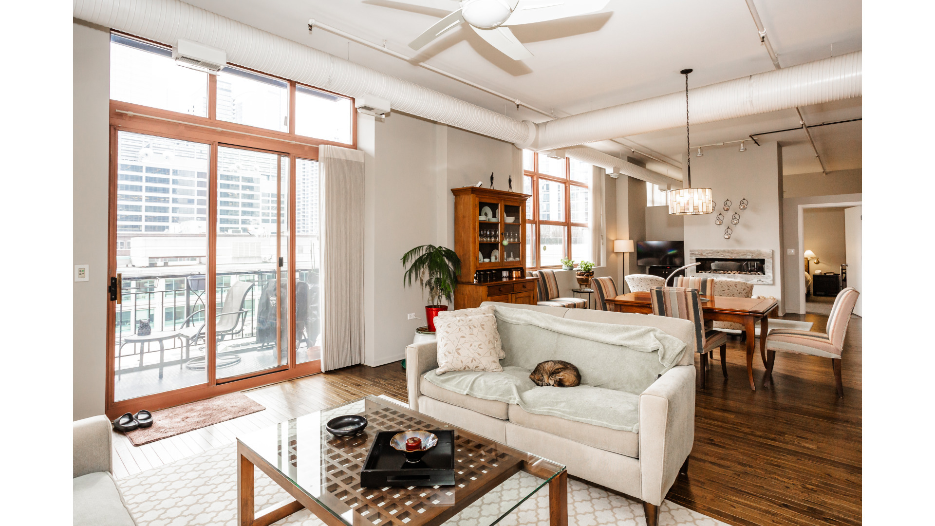 360 W Illinois Street Unit: 7B