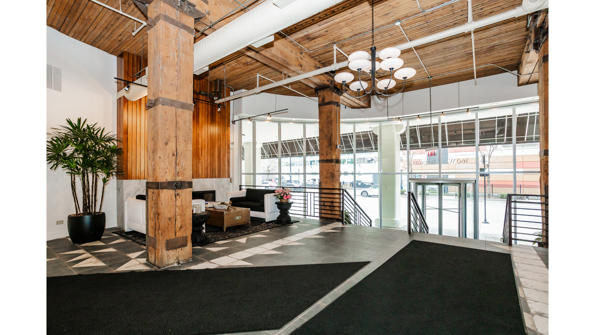 360 W Illinois Street Unit: 7B