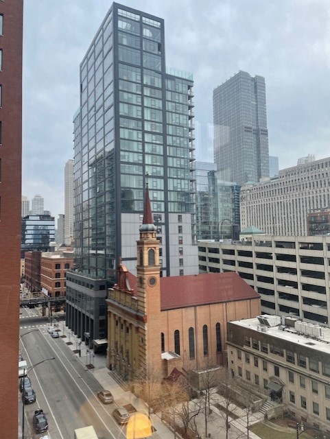 360 W Illinois Street Unit: 7B