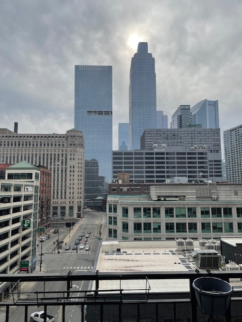 360 W Illinois Street Unit: 7B