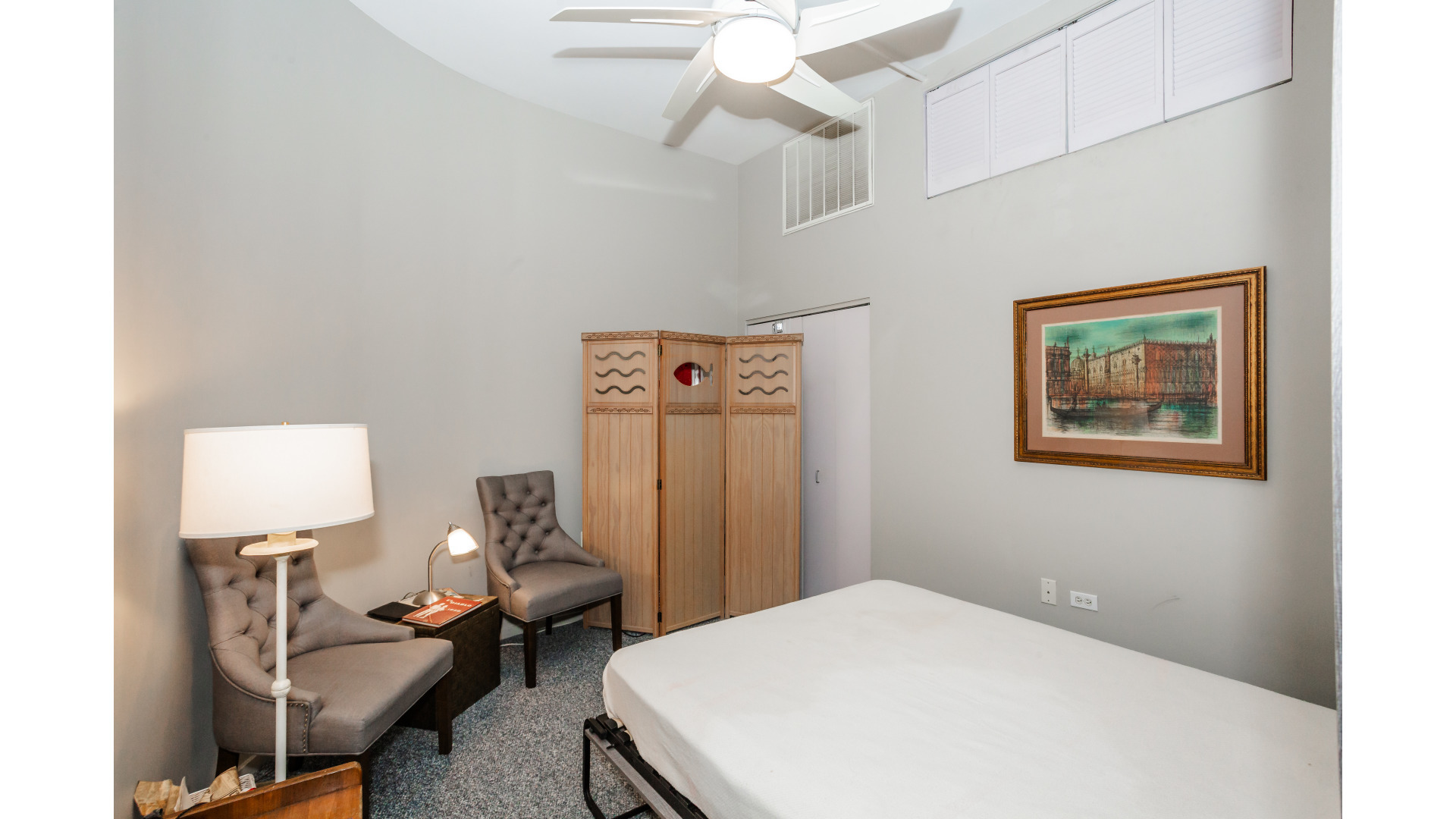 360 W Illinois Street Unit: 7B