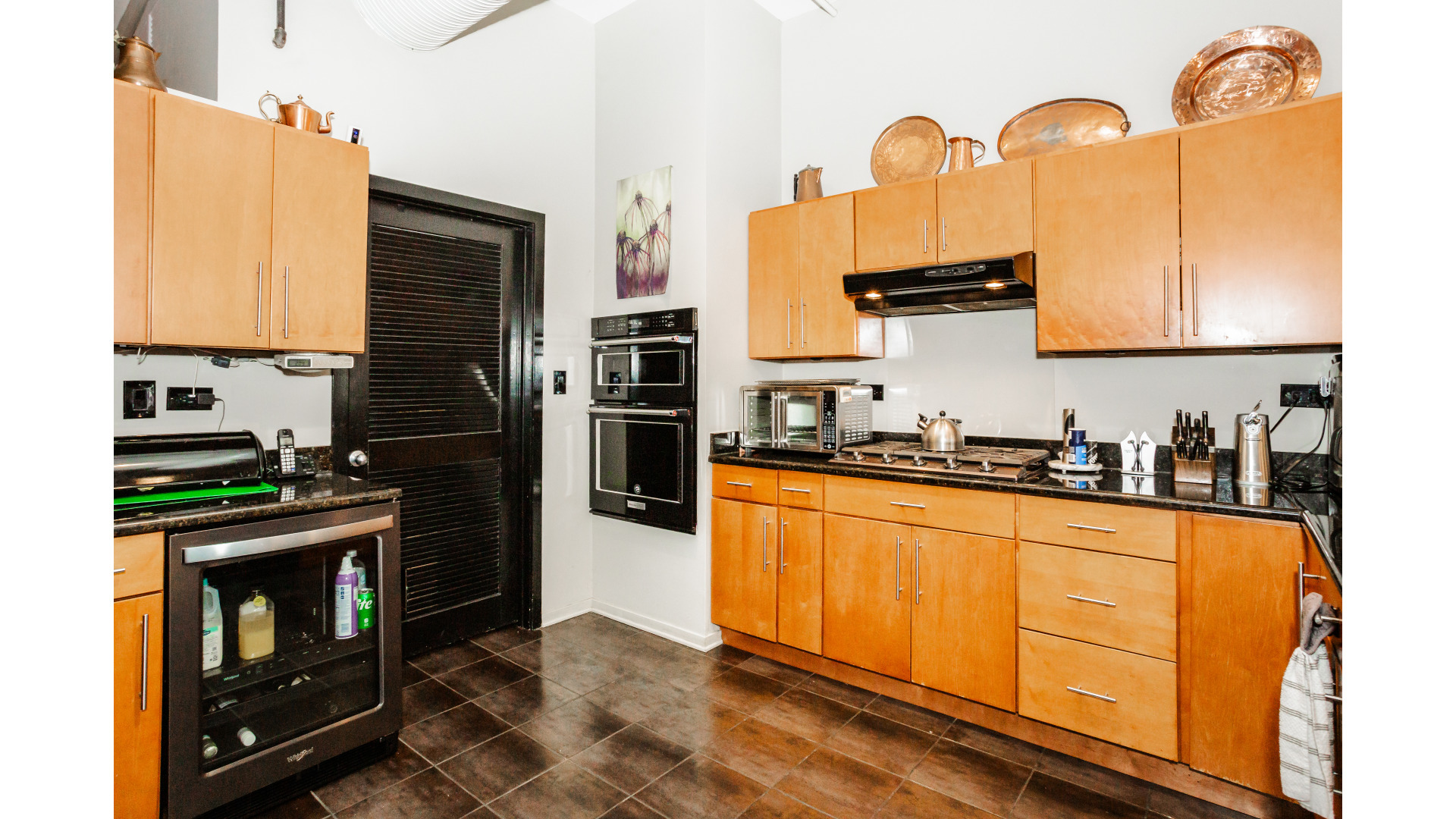 360 W Illinois Street Unit: 7B