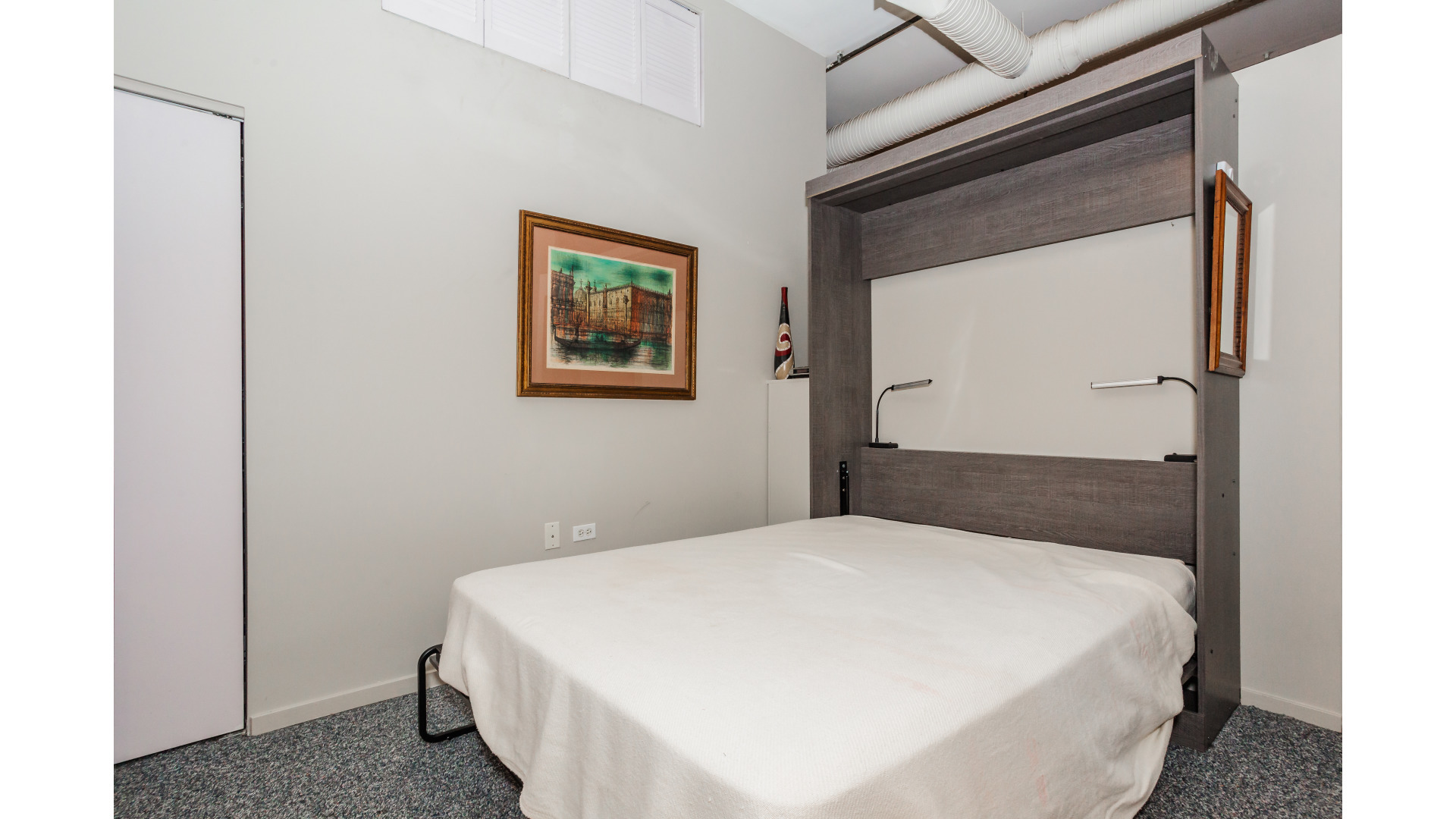 360 W Illinois Street Unit: 7B