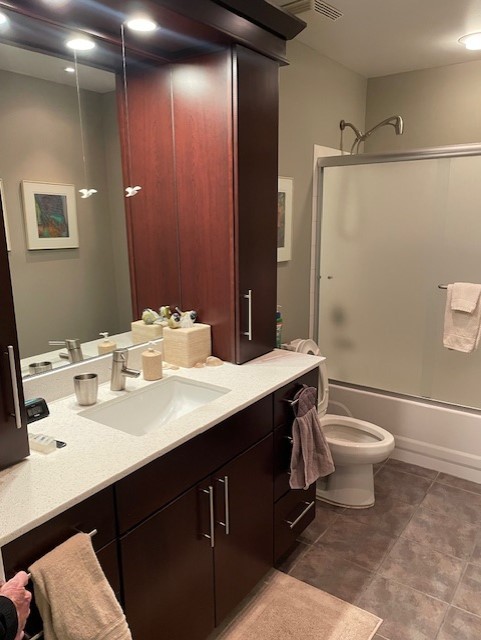 360 W Illinois Street Unit: 7B